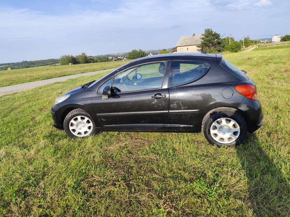 Peugeot 207 2006 1.4 benzyna