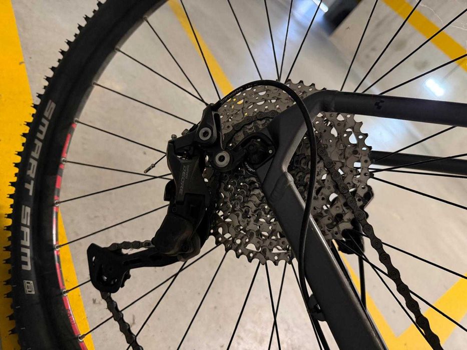 Bicicleta btt cube nova