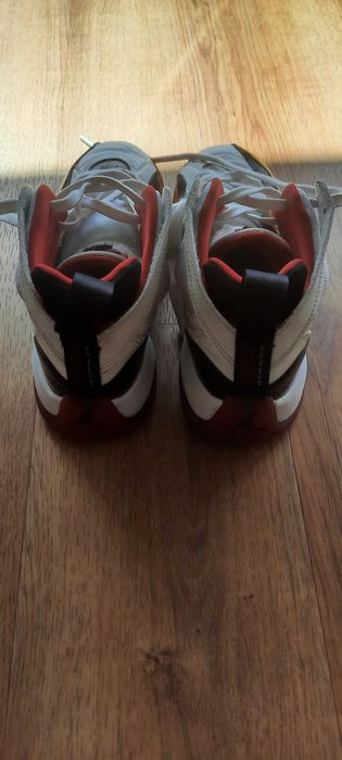 Ténis jordan jumpmen  37.5