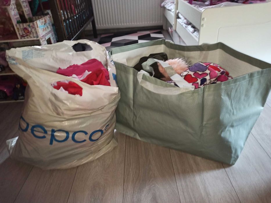 Paka ubrań dla dziewczynki 110