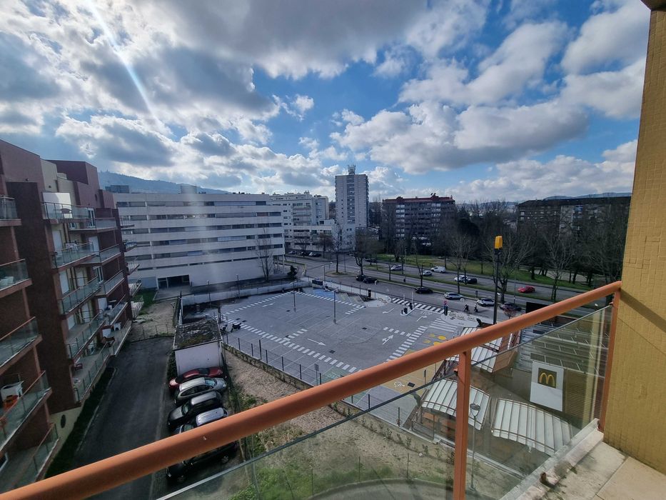 Aluguer Lugar Garagem em Guimarães Centro