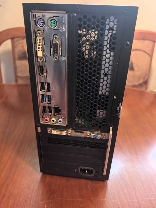 Komputer  i3-6100  8GB DDR4 2133  SSD 480GB  Win 10 Pro ngr.DVD