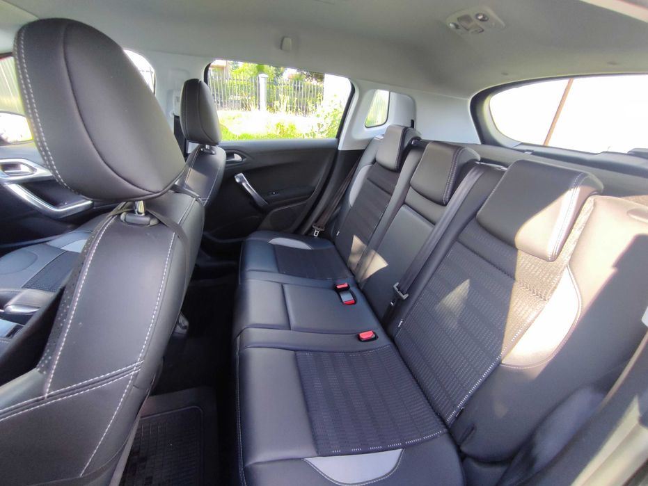 Peugeot 2008 1.2 2015r