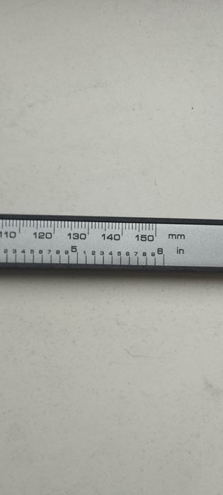 Электронный штангенциркуль