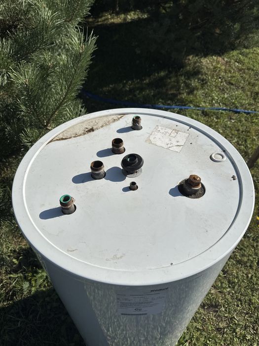 Бак на воду для води