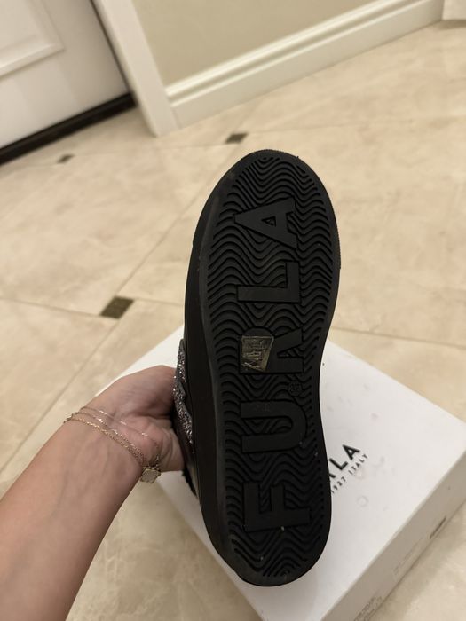 Кеди на хутрі FURLA стан нових