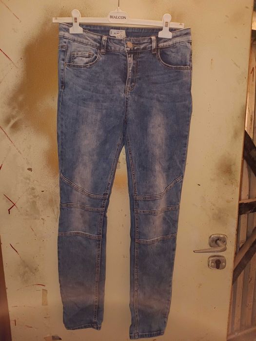 Jeansy skinny Amisu 30