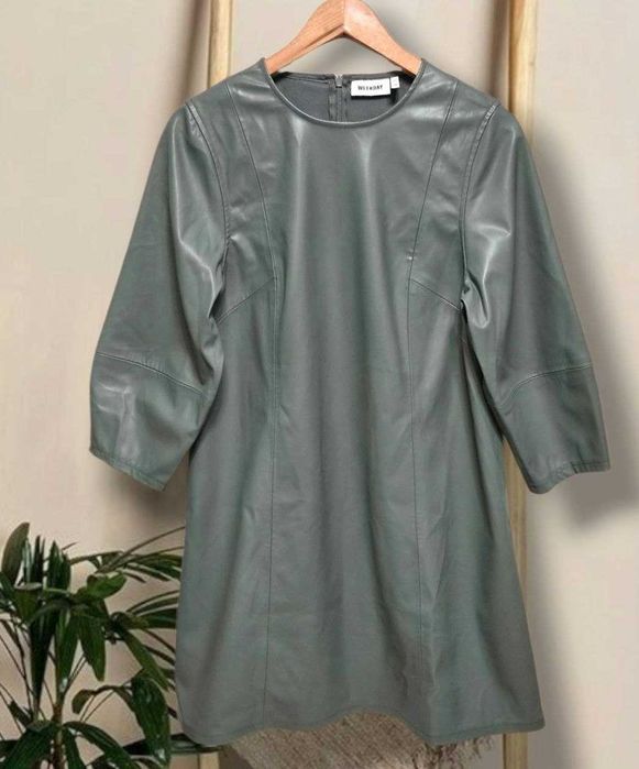 Брендовое платье Weekday Meral Dress из экокожи, р. S/M