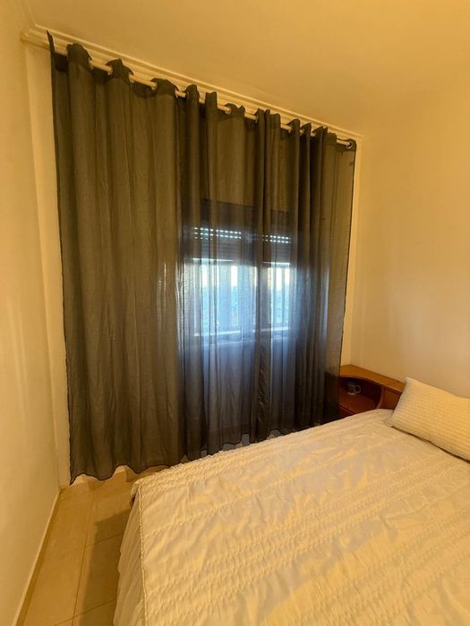 Alugo quarto em Moscavide .