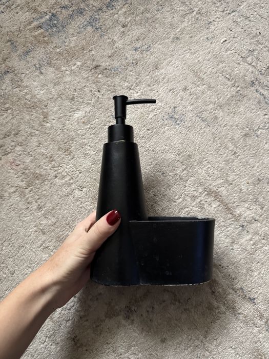 Дозатор для мила чорний