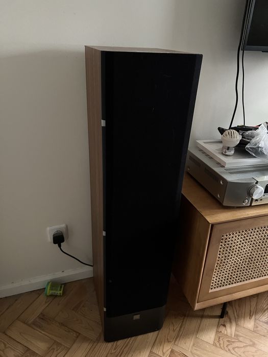 Colunas de chão Dali Lektor 8