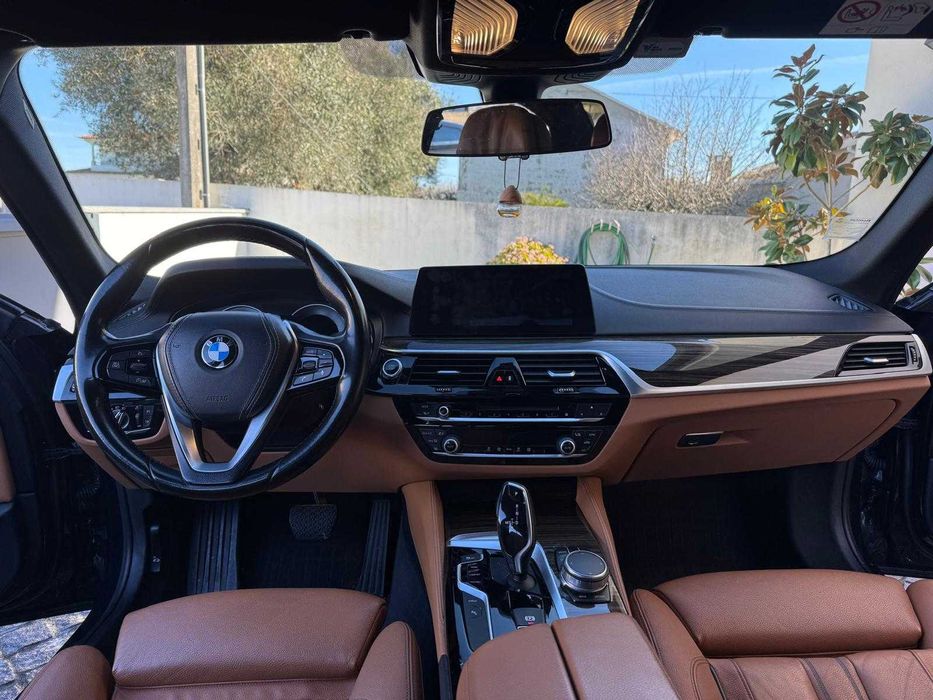 BMW 530 e Luxury Pack