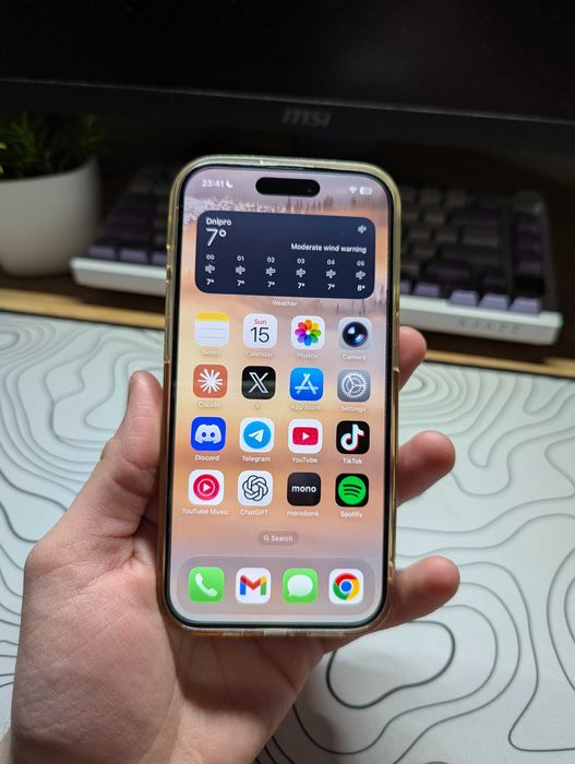 iPhone 15 Pro 128GB Білий + чохли + скло