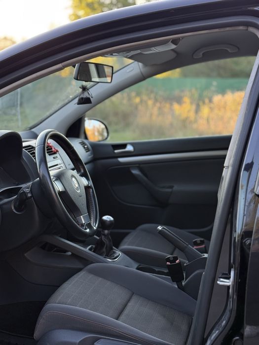 Volkswagen Golf V 2006 1.4 mpi