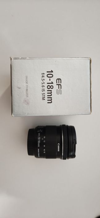 Canon EF-S 10-18mm f/4.5-5.6 IS STM (como nova)