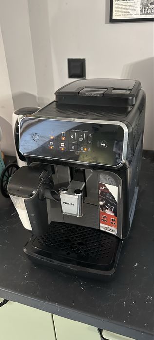 Ekspres do kawy Philips EP2334 – 1500W
