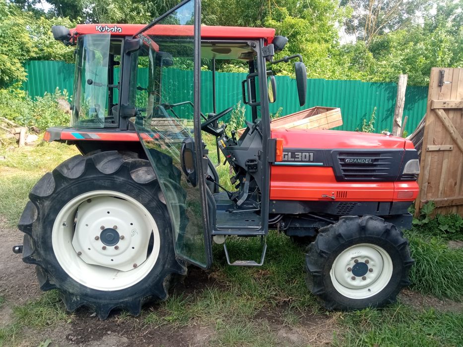 Мінітрактор Кубота з фрезою гл 301