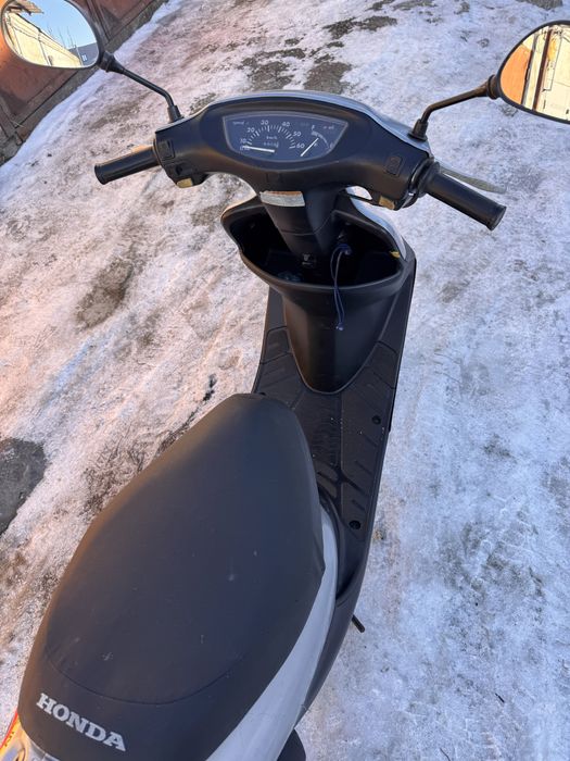 Скутер (мопед) Honda Dio 34