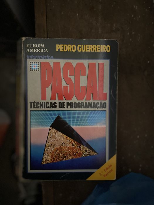 Diversos livros de informática e matemática