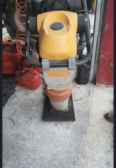 Saltitão ENAR motor Honda gx120