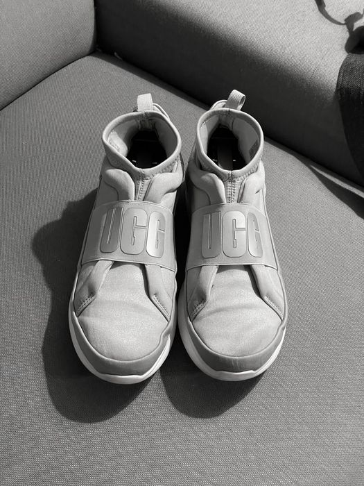 Stylowe UGG roz. 39 srebrne