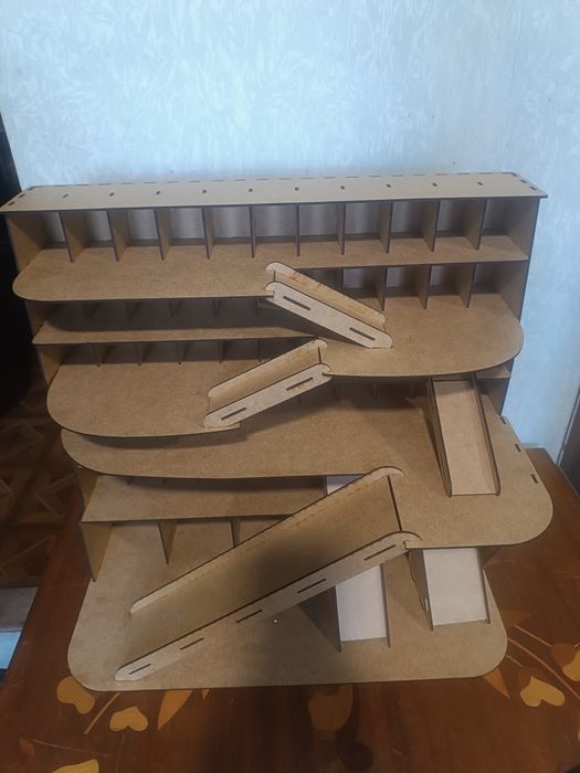 Парковка  гараж для машинок.