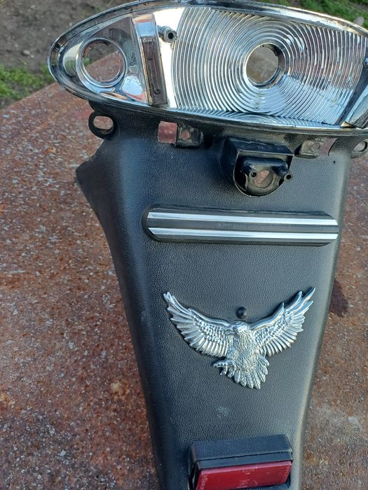 Запчастини на Скутер Фада 150 кубів(стоп сигнал з крилом)