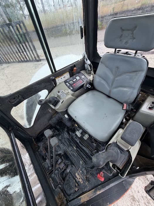 Mini giratória Bobcat 430 ( 3.5t)