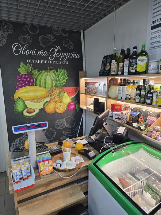 ПРОДАМ діючий бізнес - магазин продуктів та смаколиків