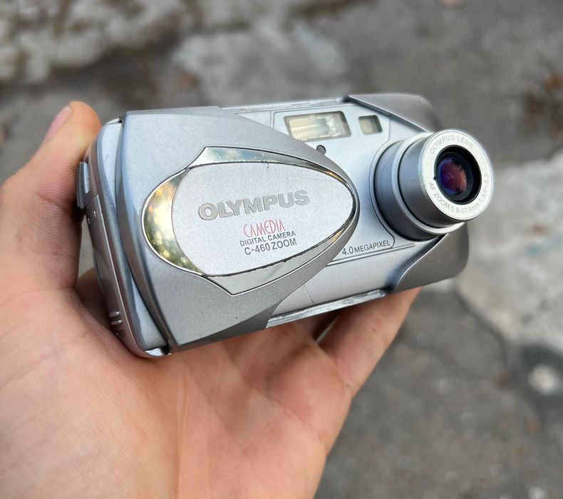 Olympus camedia c 460 zoom Фотоапарат мильница і чохлом