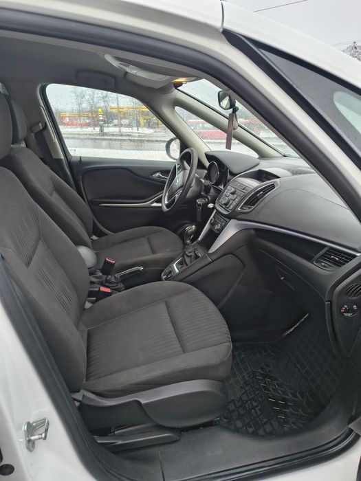 Продам авто Opel Zafira Tourer