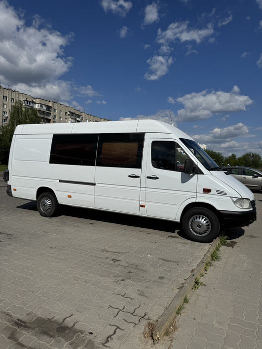 Вантажні перевезення Львів Бус Доставка Перевезення Мотоциклів