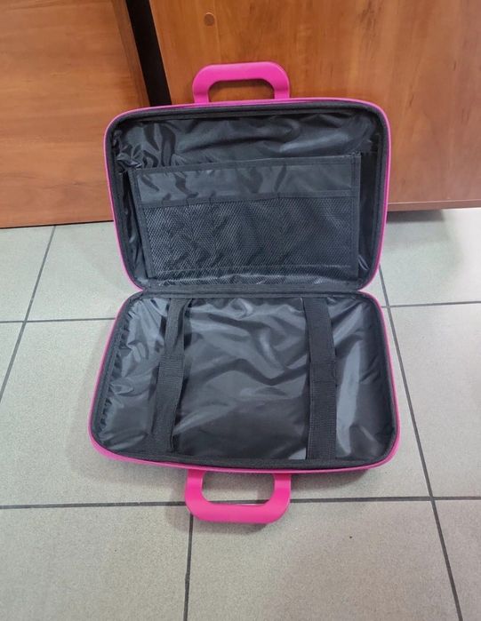 Różowa teczka na laptop 15,6 cali na dokumenty