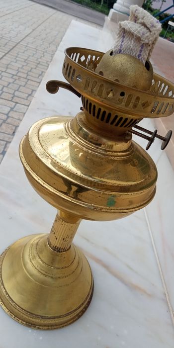 Cadeeiro a petróleo