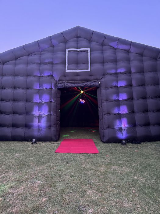 Mobilna Sala Imprezowa – Namiot z Klimatem, Muzyką i Światłami!