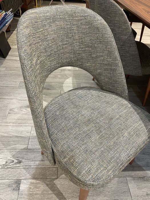 Mesa de jantar e movel garrafeira