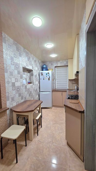 2-кімнатна квартира по вул.Леонтовича. (р-н) Стадіону