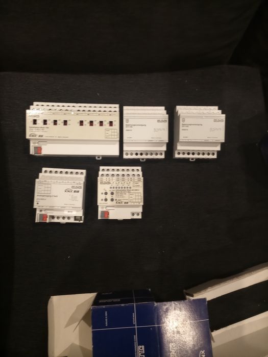 Vendo material Domótica jung nunca utilizado