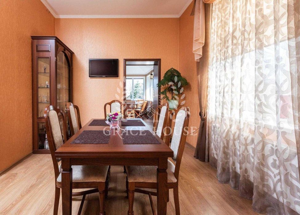 Продаж будинку з басейном та підвалом Гатне Гатное 16 соток 6 кім. газ