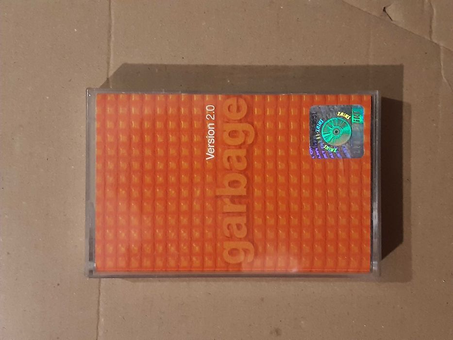 garbage - version 2.0 - kaseta