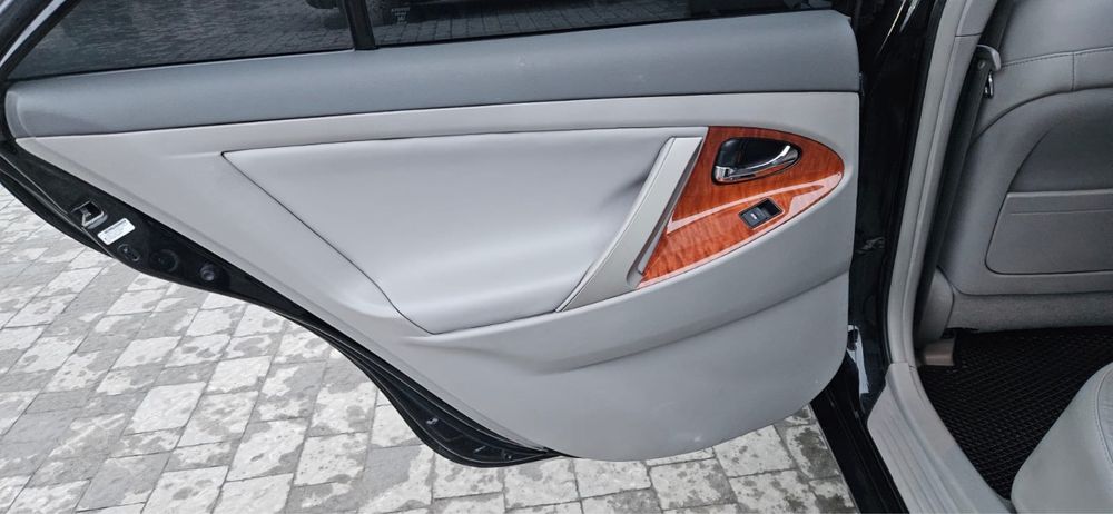 Toyota Camry XLE 2011