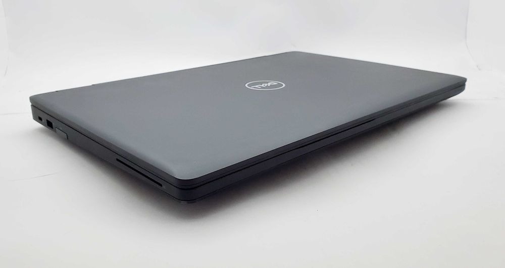 Dell Latitude 5590 i7-6820HQ 8GB GeForce MX130 HDMI VGA WiFi+BT (0881)