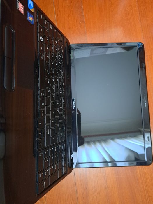 Toshiba L650 1eq avariado para peças