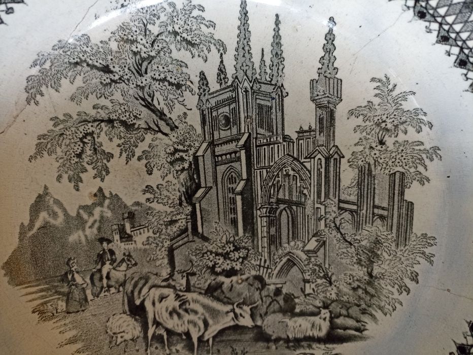 Bacia Sacavém século XIX motivo Vaquinhas