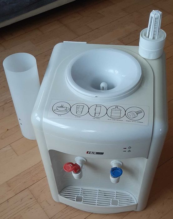 Dystrybutor wody, butle 5L/18,9L, funkcja grzania i chłodzenia.