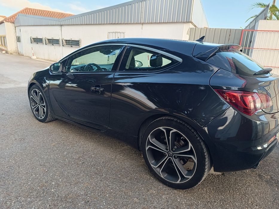 Opel astra GTC 2.0