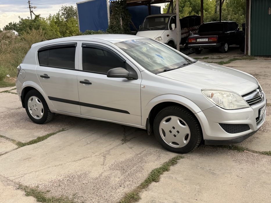 Продам Опель Астра Н 1.4 бензин