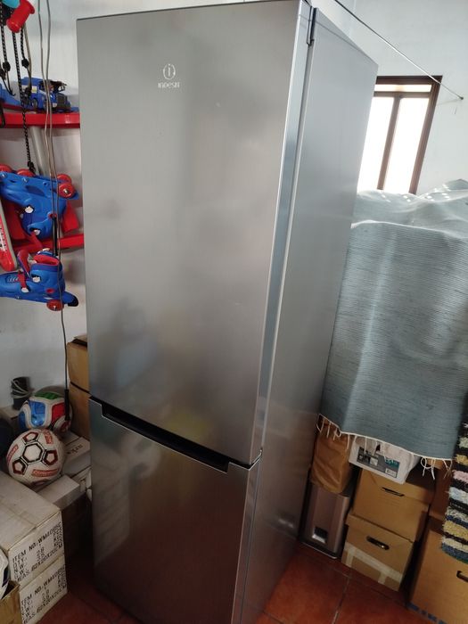 Frigorífico Combinado INDESIT