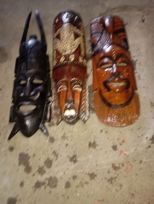 Vendo estas peças muitas bonitas bom estado