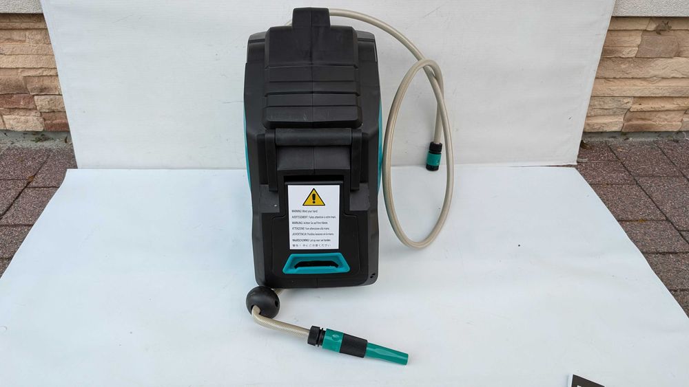 Bęben z wężem ogrodowym Amazon Basics 25m